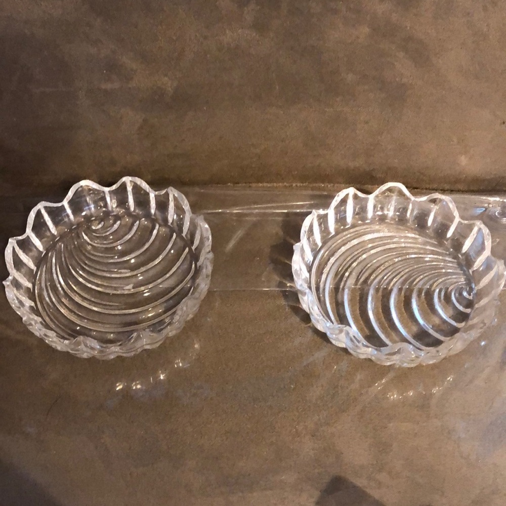Gorgeous Frosted Candle Holders - Picture 3 of 7